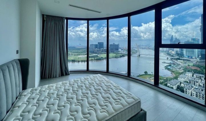 3-Bedroom Apartment Vinhomes Golden River, District 1 - $3,030/month 121sqm 3,030 USD/month