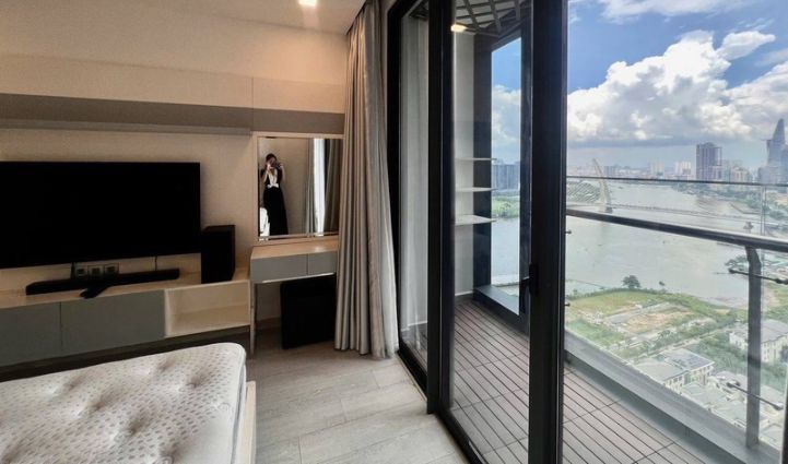 3-Bedroom Apartment Vinhomes Golden River, District 1 - $3,030/month 121sqm 3,030 USD/month
