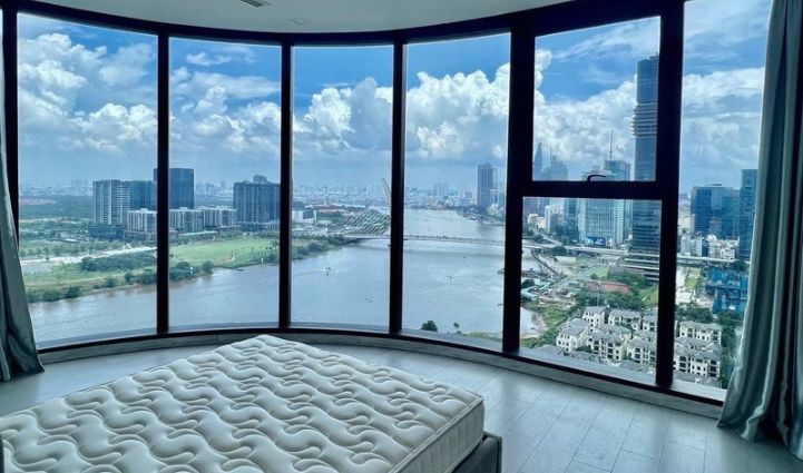 3-Bedroom Apartment Vinhomes Golden River, District 1 - $3,030/month 121sqm 3,030 USD/month
