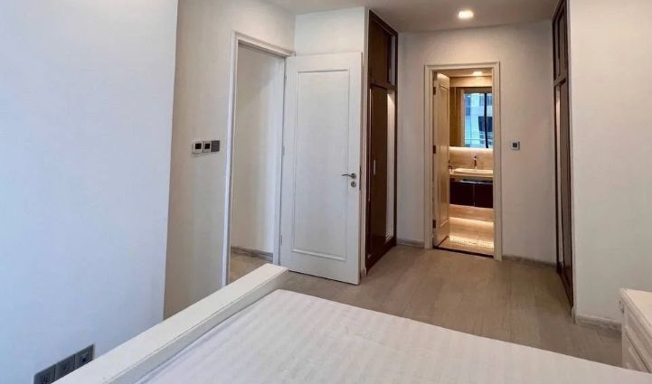 2-Bedroom Apartment Vinhomes Golden River, District 1, HCMC - $1,136/month 86sqm 1,136 USD/month