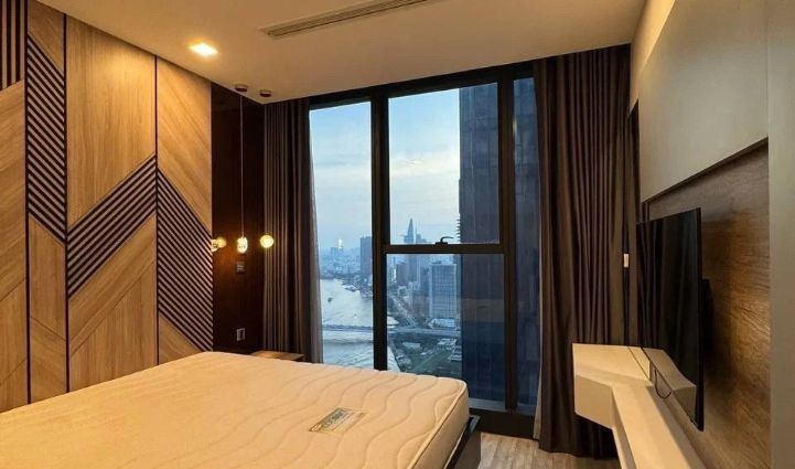 2-Bedroom Apartment Vinhomes Golden River, District 1 - $1,704/month 86sqm 1,704 USD/month