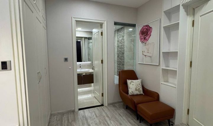 2-Bedroom Apartment Vinhomes Golden River, District 1 - $1,704/month 86sqm 1,704 USD/month