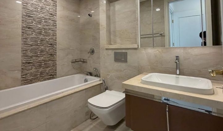 2-Bedroom Luxury Apartment Vinhomes Golden River - $1,326/month 83sqm 1,326 USD/month