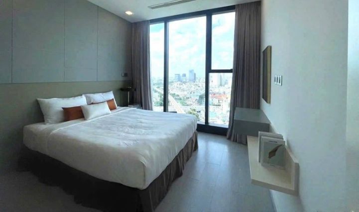 3-Bedroom Luxury Apartment Vinhomes Golden River, $2,197/month 121sqm 2,197 USD/month