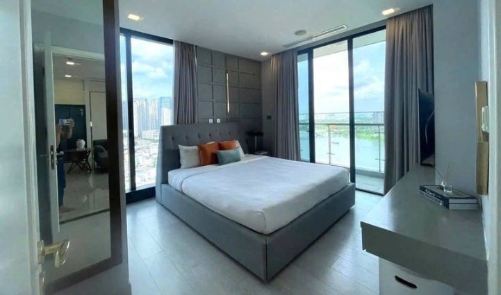 3-Bedroom Luxury Apartment Vinhomes Golden River, $2,197/month 121sqm 2,197 USD/month