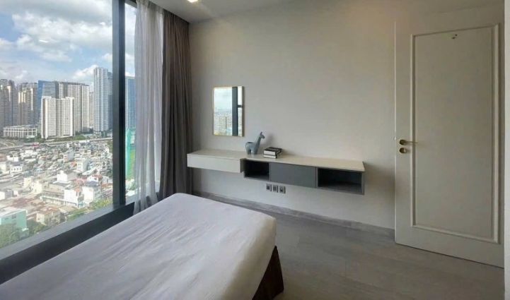 3-Bedroom Luxury Apartment Vinhomes Golden River, $2,197/month 121sqm 2,197 USD/month