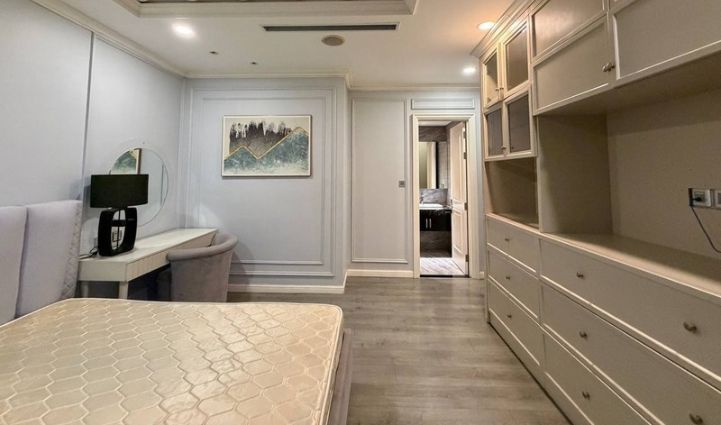 3-Bedroom Apartment Vinhomes Golden River - District 1, $2273/month 122sqm 2,273 USD/month