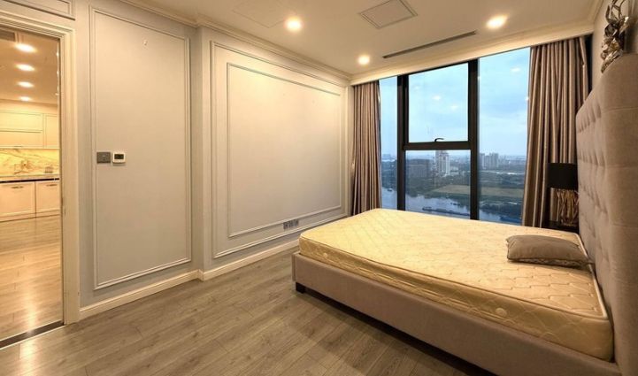 3-Bedroom Apartment Vinhomes Golden River - District 1, $2273/month 122sqm 2,273 USD/month