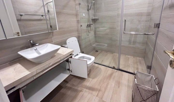 3-Bedroom Apartment Vinhomes Golden River, District 1 - $2,273/month 121sqm 2,273 USD/month