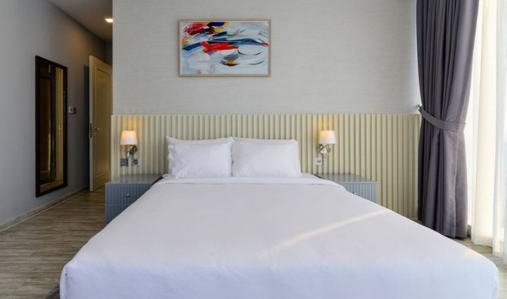 3-Bedroom Apartment Vinhomes Golden River, District 1 - $1,818/month 101sqm 1,818 USD/month