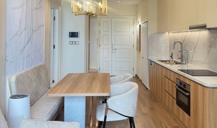 Vinhomes Golden River 1BR Apartment - $1,136/month 50sqm 1,136 USD/month