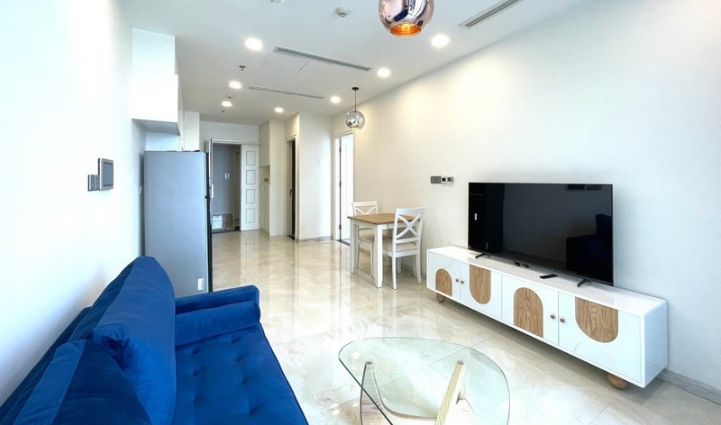 1BR Apartment Vinhomes Golden River, District 1 - $871/month 50sqm 871 USD/month