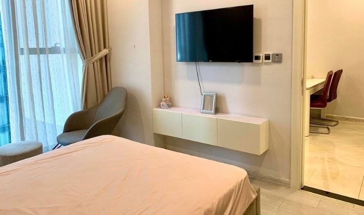 1BR Apartment Vinhomes Golden River, District 1 - $947/month 50sqm 947 USD/month