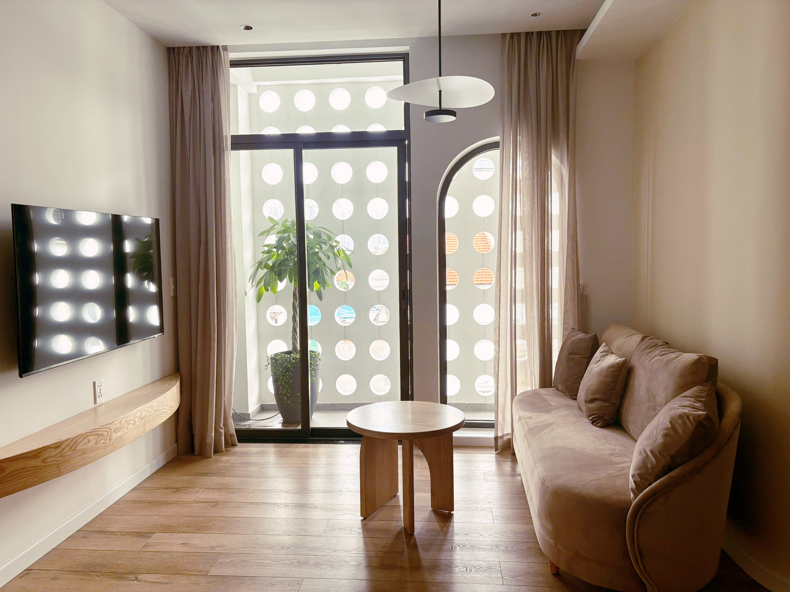 2-Bedroom Serviced Apartment Thao Dien, District 2 — $1,100/month 80sqm 1,100 USD/month