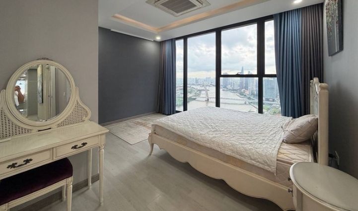 3-Bedroom Luxury Apartment Vinhomes Golden River - $2,841/month 157sqm 2,841 USD/month