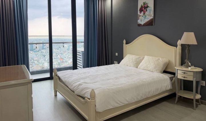 3-Bedroom Luxury Apartment Vinhomes Golden River - $2,841/month 157sqm 2,841 USD/month