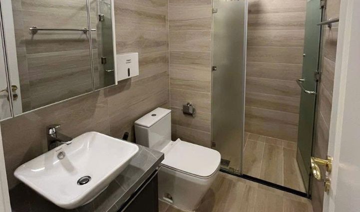 2-Bedroom Apartment Vinhomes Golden River, District 1 - $1,250/month 78sqm 1,250 USD/month