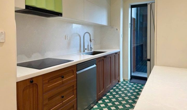 3-Bedroom Apartment Vinhomes Golden River District 1 - $2,083/month 110sqm 2,083 USD/month