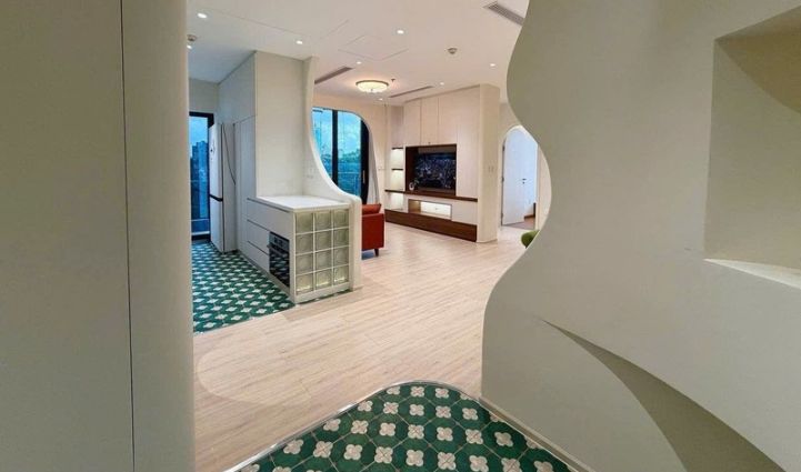 3-Bedroom Apartment Vinhomes Golden River District 1 - $2,083/month 110sqm 2,083 USD/month