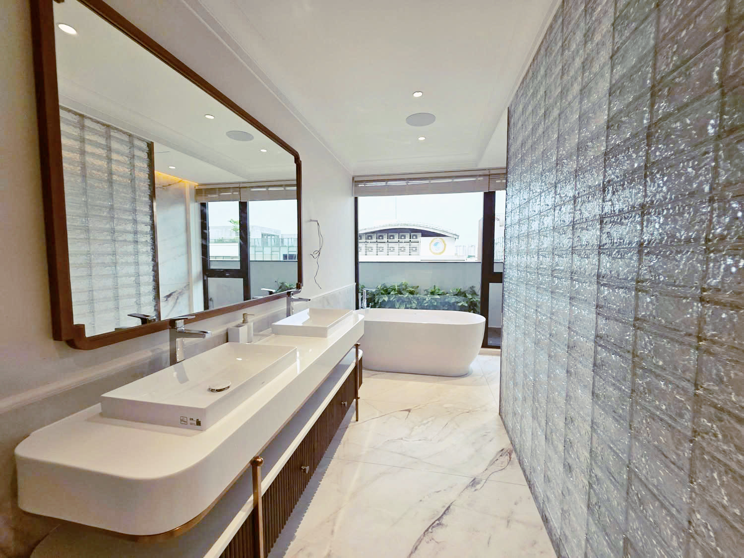 Small Building Apartment for Rent in Thao Dien, District 2 HCMC 286sqm 5,300 USD/month