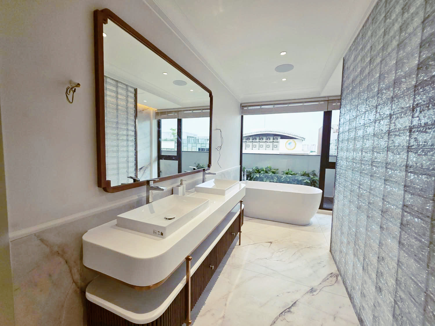 Small Building Apartment for Rent in Thao Dien, District 2 HCMC 286sqm 5,300 USD/month