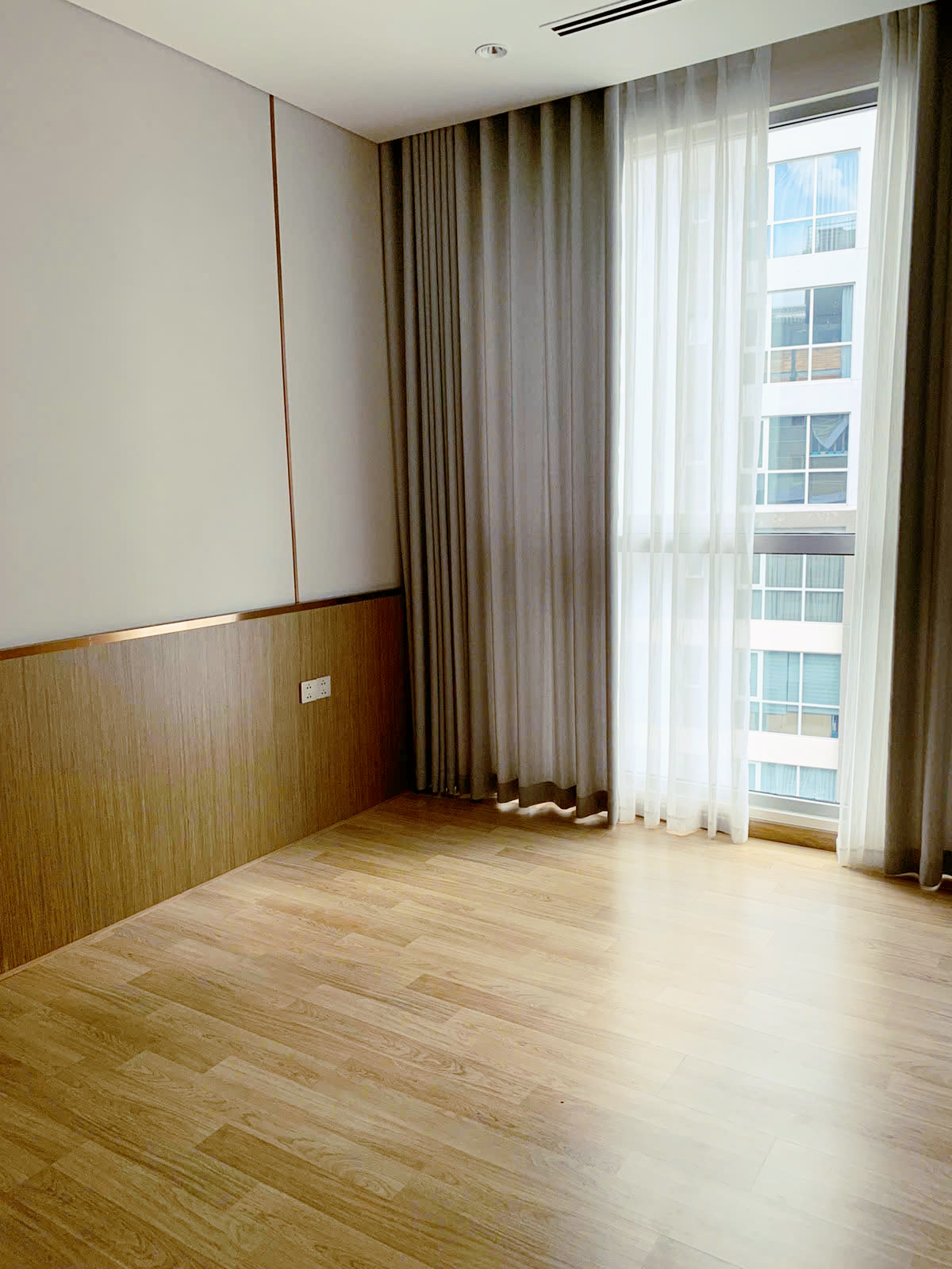 Penthouse for Rent Vinhomes Central Park Binh Thanh, HCMC 180sqm 3,500 USD/month