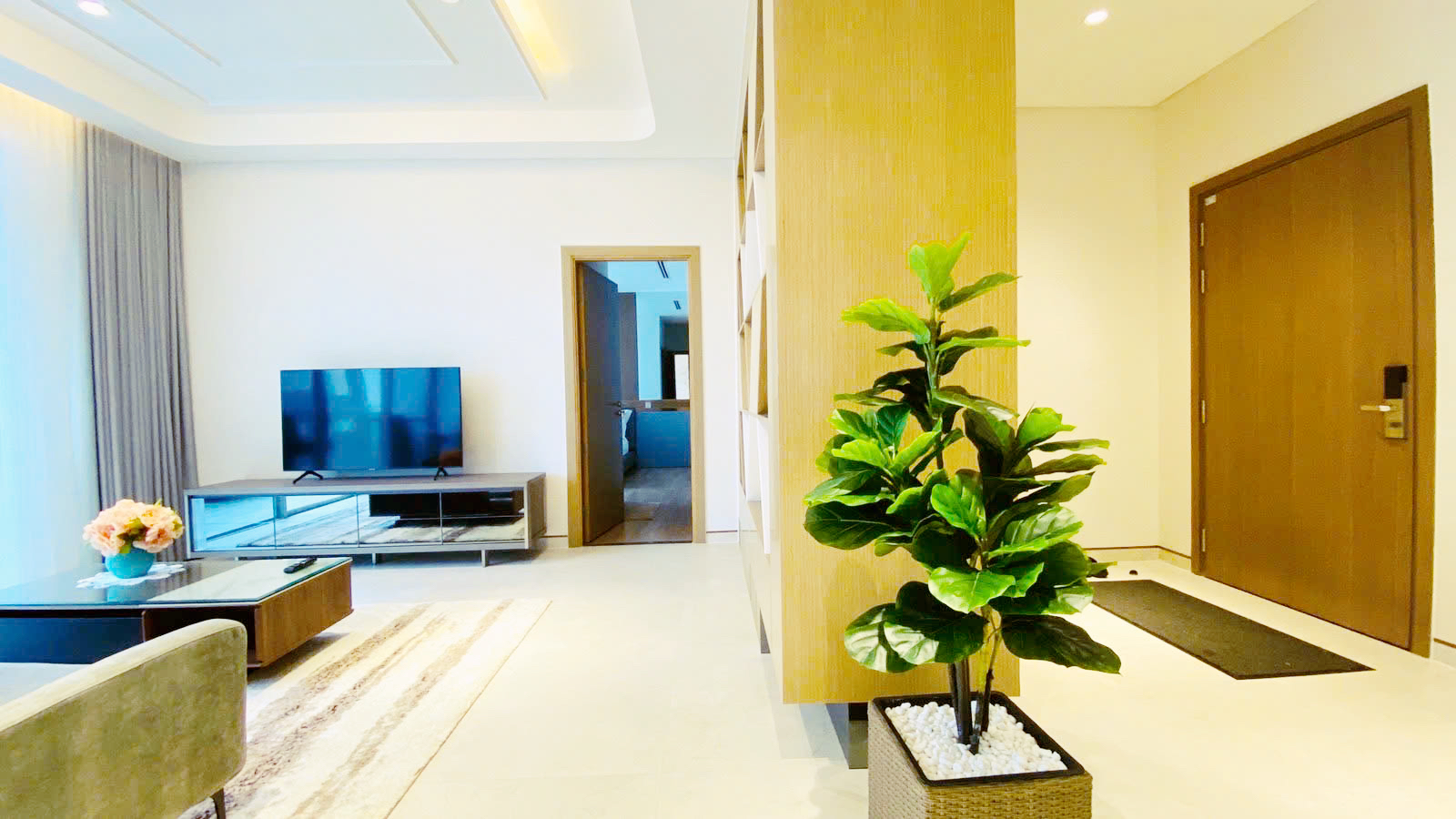 Penthouse for Rent Vinhomes Central Park Binh Thanh, HCMC 180sqm 3,500 USD/month