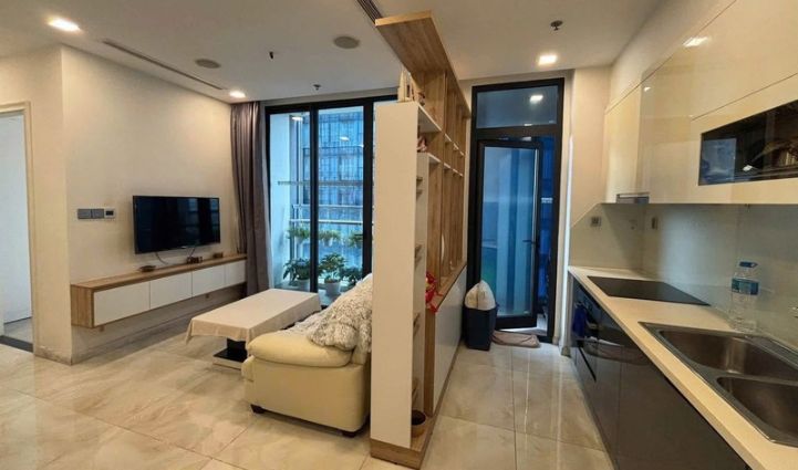 2-Bedroom Luxury Apartment Vinhomes Golden River, District 1, $1,136/month 69sqm 1,136 USD/month
