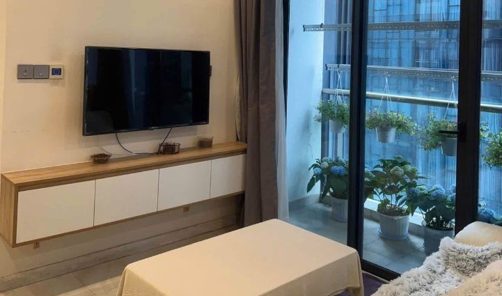 2-Bedroom Luxury Apartment Vinhomes Golden River, District 1, $1,136/month 69sqm 1,136 USD/month