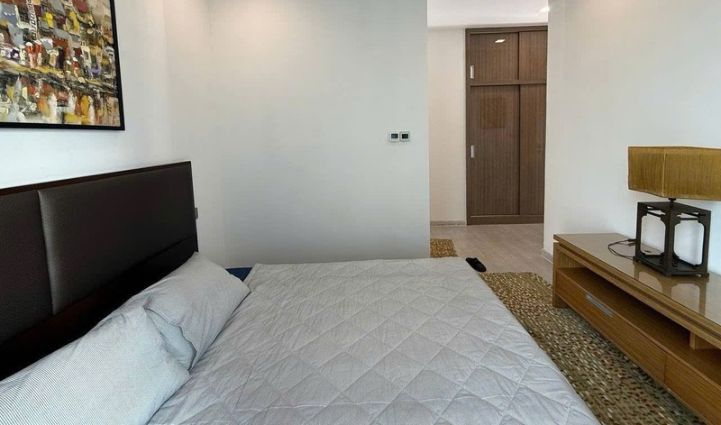 2-Bedroom Apartment Vinhomes Golden River, District 1 HCMC - $1,326/month 78sqm 1,326 USD/month