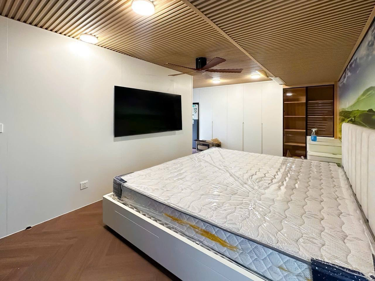 Duplex 4 Bedroom Galleria Apartment For Rent in Thu Thiem, District 2 220sqm 4,000 USD/month