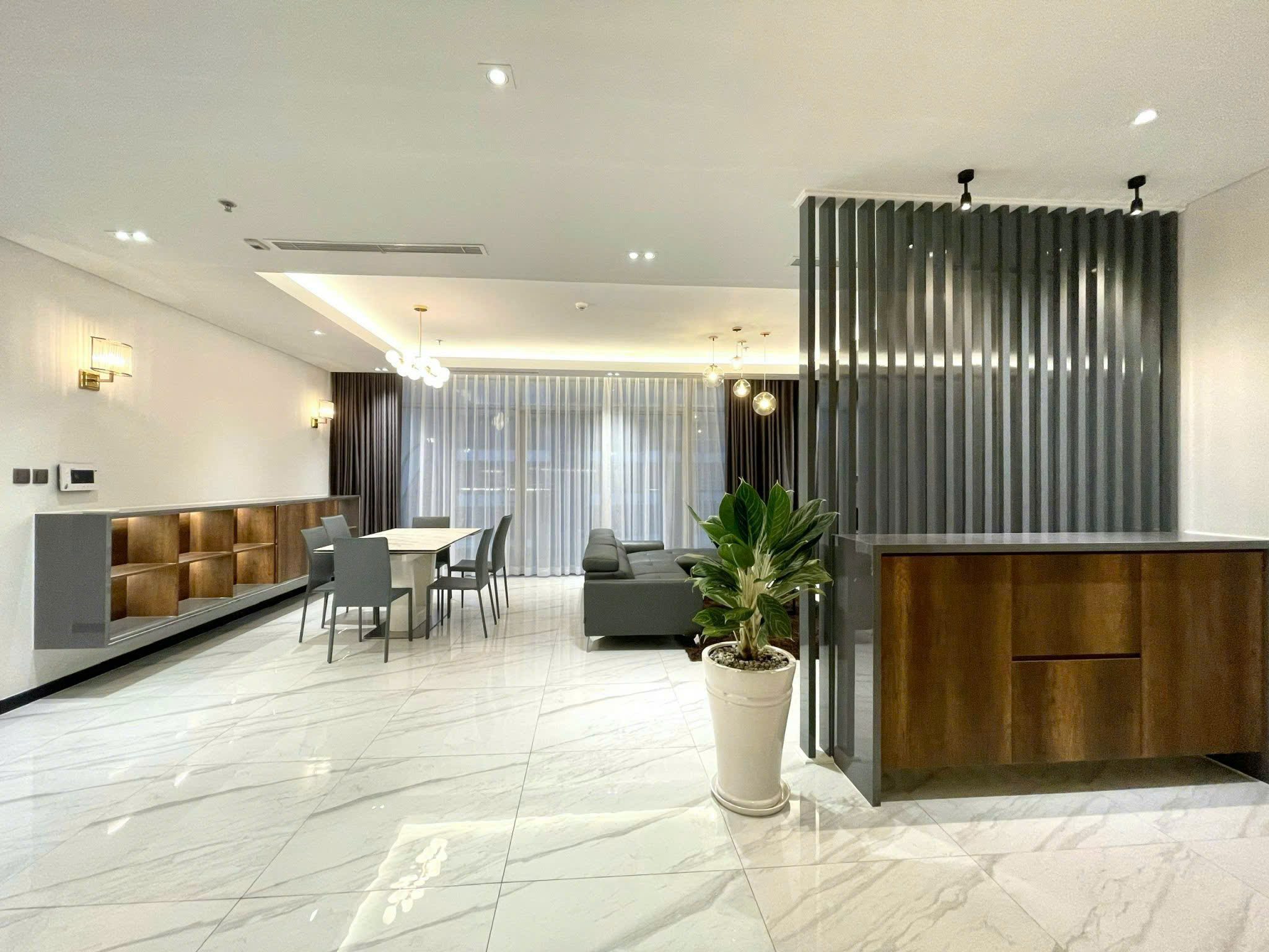 Penthouse for Rent Vinhomes Central Park Binh Thanh HCMC 180sqm 3,500 USD/month