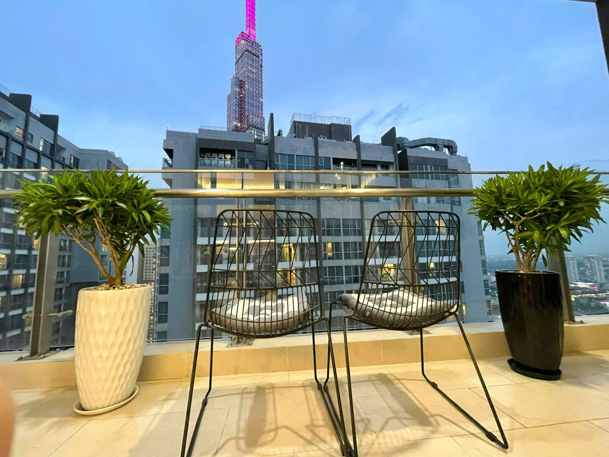 Penthouse for Rent Vinhomes Central Park Binh Thanh HCMC 180sqm 3,500 USD/month