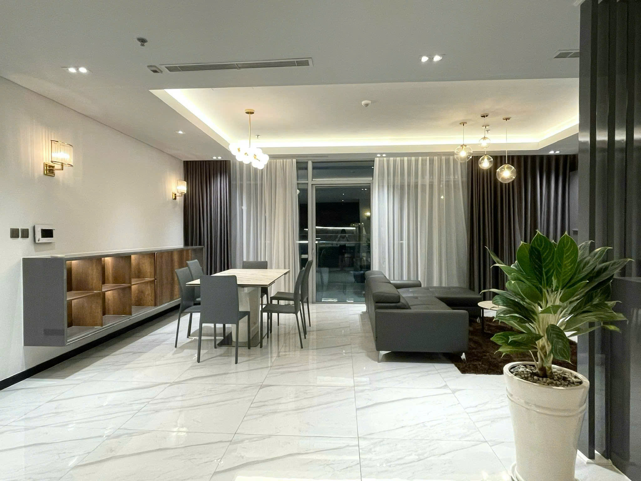 Penthouse for Rent Vinhomes Central Park Binh Thanh HCMC 180sqm 3,500 USD/month