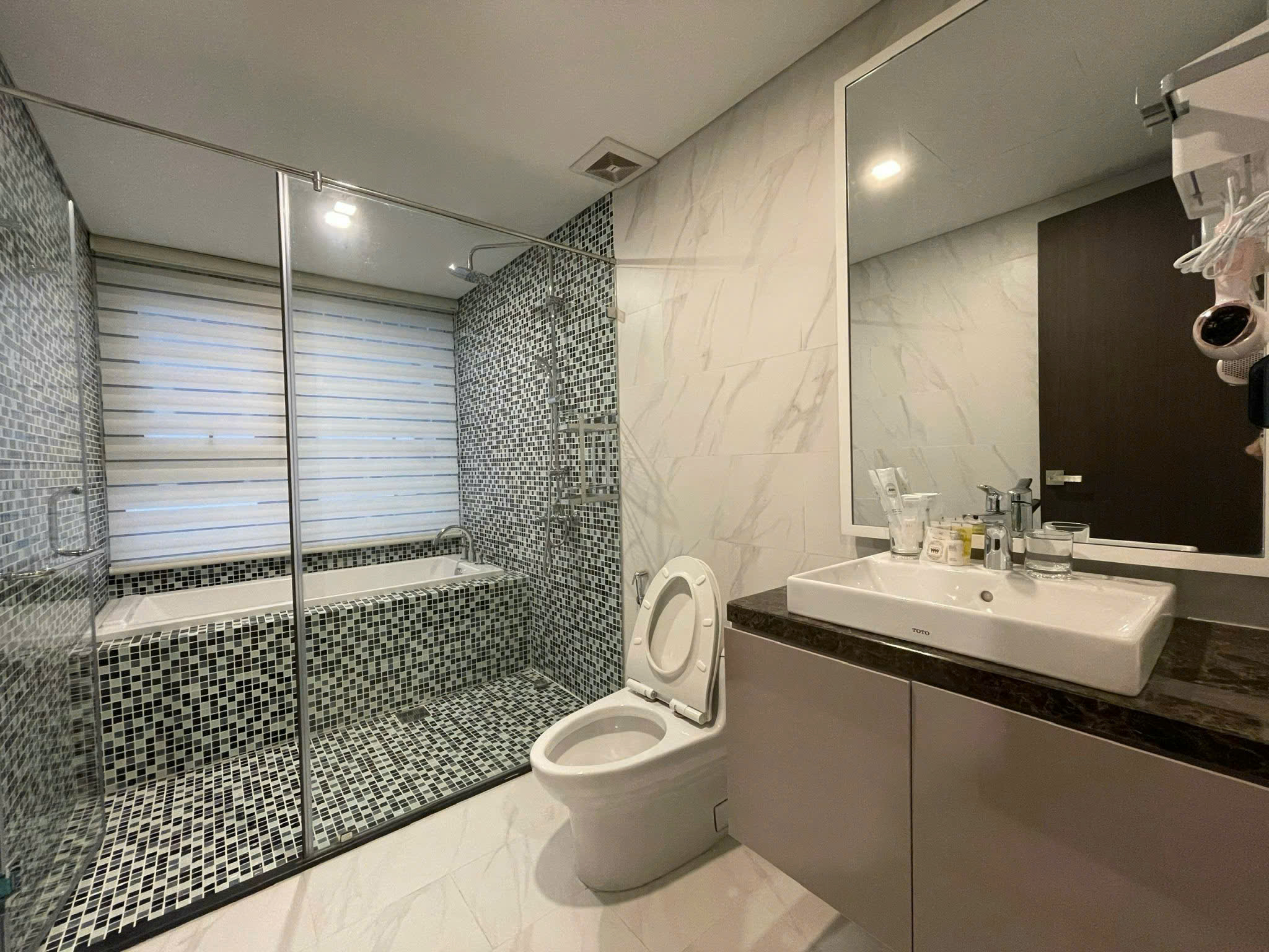 Penthouse for Rent Vinhomes Central Park Binh Thanh HCMC 180sqm 3,500 USD/month