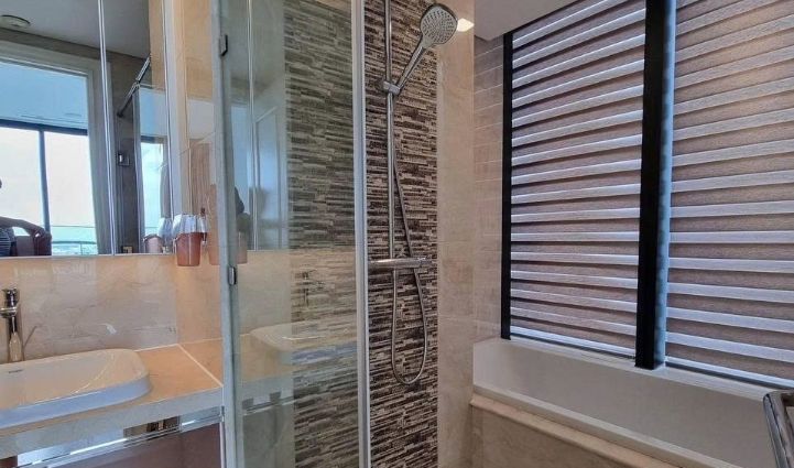 3-Bedroom Vinhomes Golden River Apartment for Rent in District 1 118sqm 1,894 USD/month