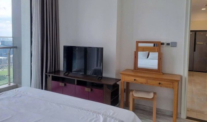 3-Bedroom Vinhomes Golden River Apartment for Rent in District 1 118sqm 1,894 USD/month