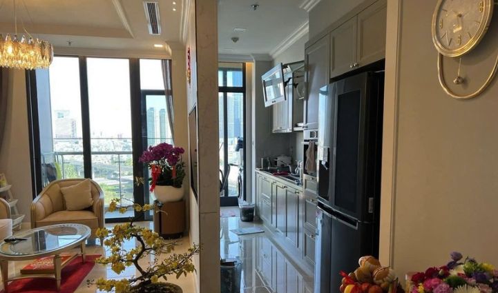 3-Bedroom Apartment Vinhomes Golden River, District 1- $1,818/month 101sqm 1,818 USD/month