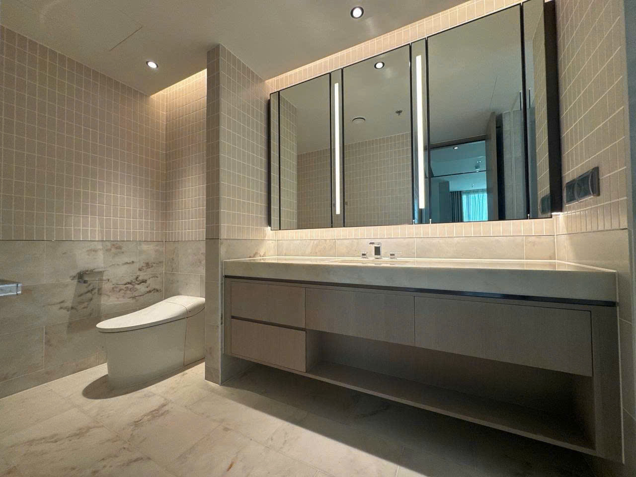 3-Bedroom Luxury Apartment Grand Marina Saigon District 1, $6000/month 153sqm 6,000 USD/month