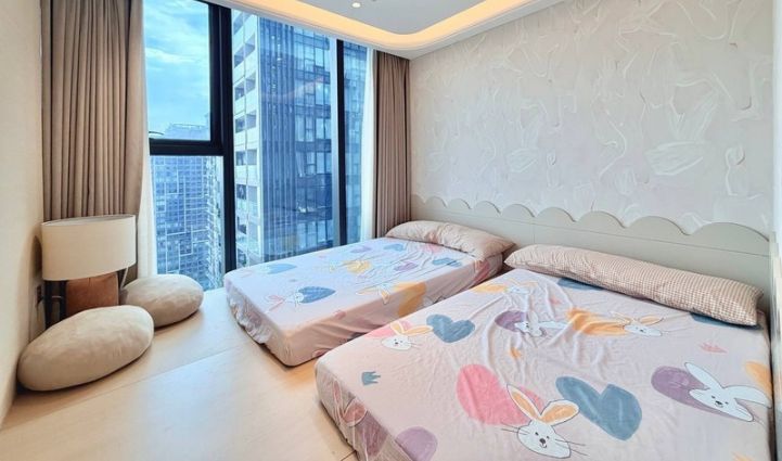 4-Bedroom Apartment Vinhomes Golden River, District 1 - $5,682/month 160sqm 5,682 USD/month