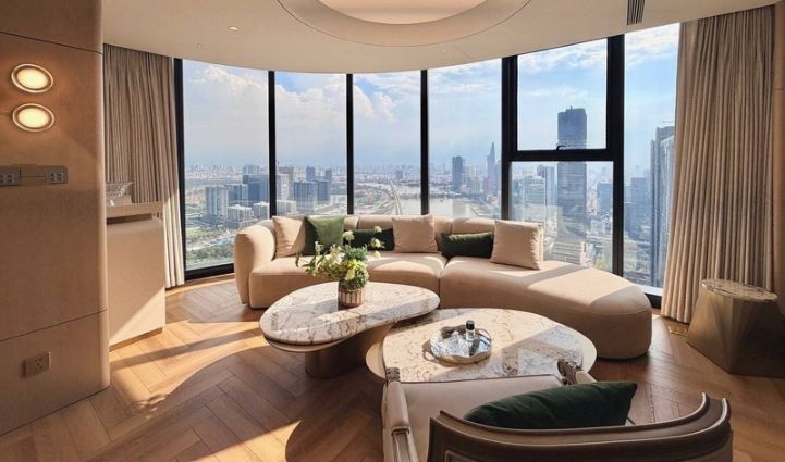 4-Bedroom Apartment Vinhomes Golden River, District 1 - $5,682/month 160sqm 5,682 /month