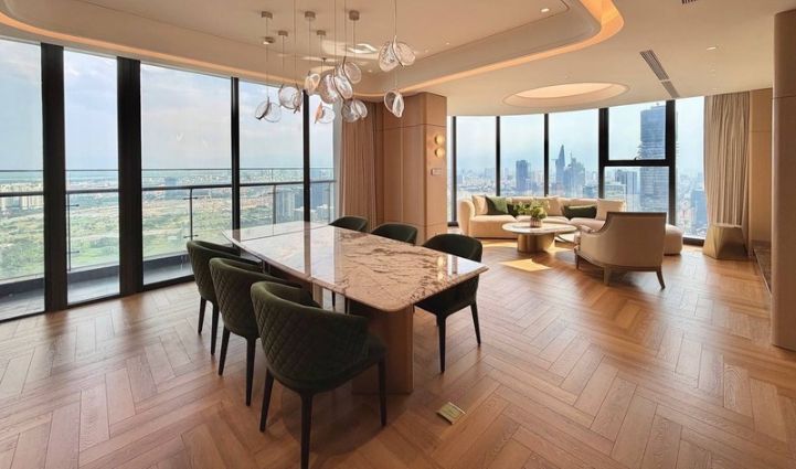 4-Bedroom Apartment Vinhomes Golden River, District 1 - $5,682/month 160sqm 5,682 USD/month