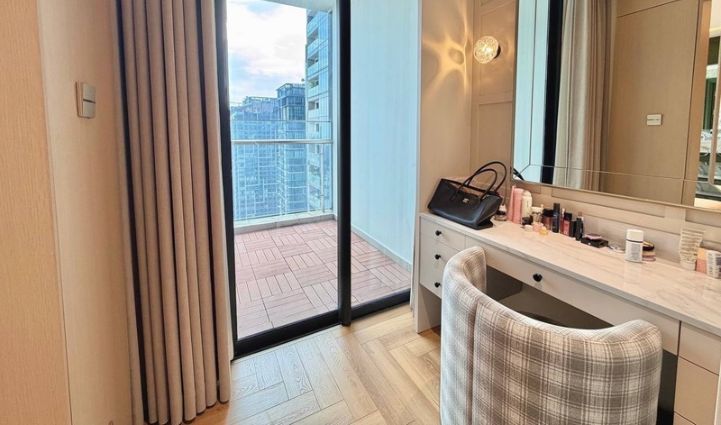 4-Bedroom Apartment Vinhomes Golden River, District 1 - $5,682/month 160sqm 5,682 USD/month