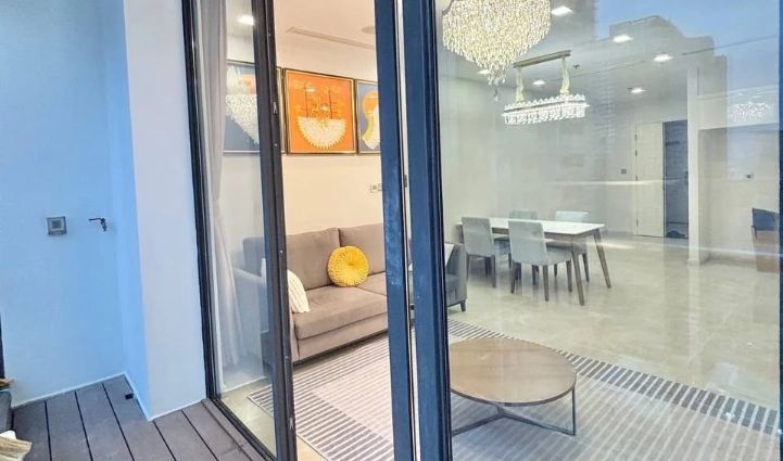 2-Bedroom Luxury Apartment Vinhomes Golden River - $1,704/month 79sqm 1,704 USD/month