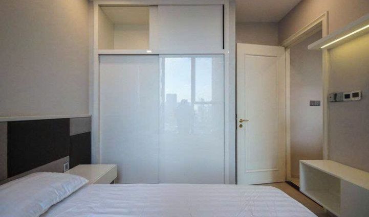 1-Bedroom Apartment Vinhomes Golden River, Saigon Ward - $947/month 50sqm 947 USD/month