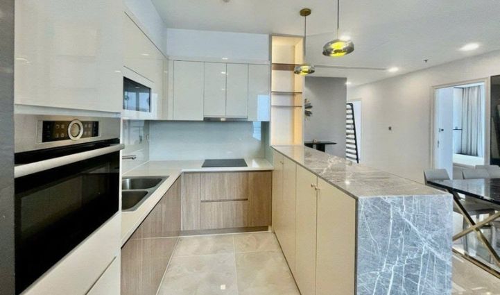 4-Bedroom Luxury Apartment Vinhomes Golden River, District 1 158sqm 3,300 USD/month