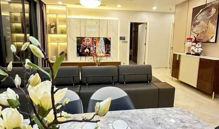 3-Bedroom Luxury Apartment Vinhomes Golden River District 1 - $3,030/month 121sqm 3,030 USD/month
