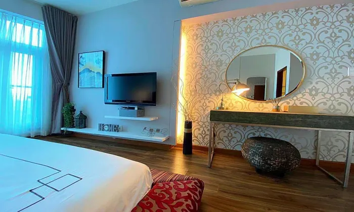 Incredible View Of Two Bedroom Sailing Tower Apartment For Rent in District 1 HCMC 90sqm 1,300 USD/month