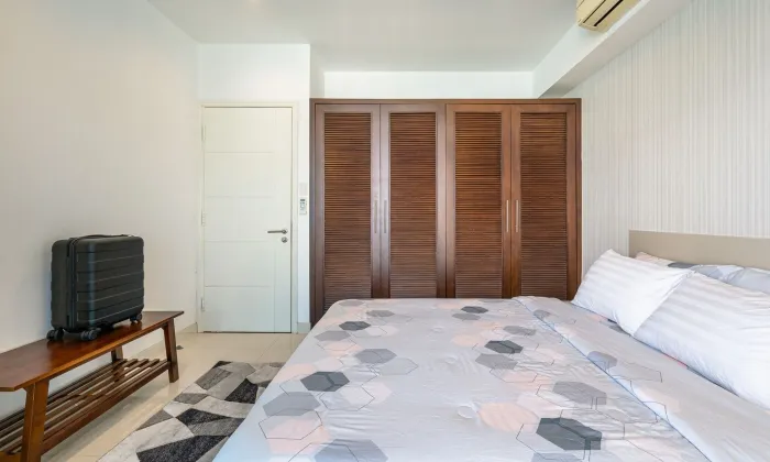 Renovation Three Bedroom Apartment For Rent in Sailing Tower District 1 HCMC 124sqm 2,000 USD/month
