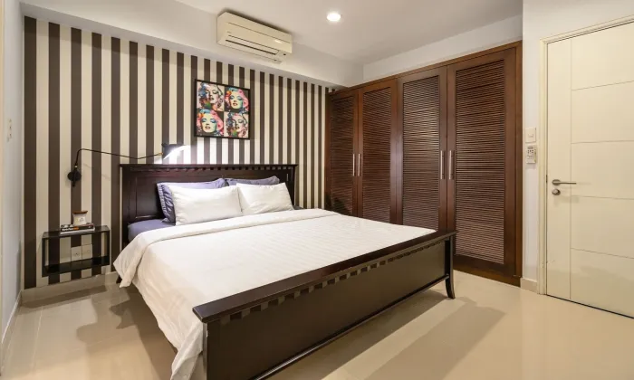 Renovation Three Bedroom Apartment For Rent in Sailing Tower District 1 HCMC 124sqm 2,000 USD/month